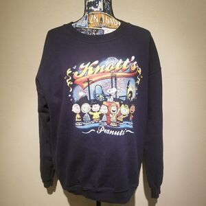 KNOTTS BERRY FARM SWEATER  GREAT GRAPHICS SIZE LARGE. PUR 6